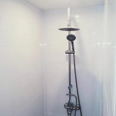 Centrum - 1 Maja 16 *